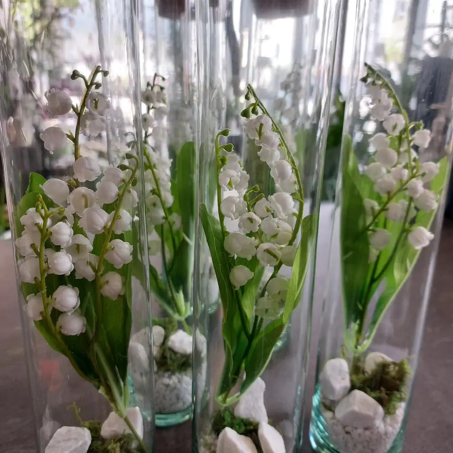 Bouquet et composition florale réalisée par MC Maison des Créations, fleuriste à Beuvrages