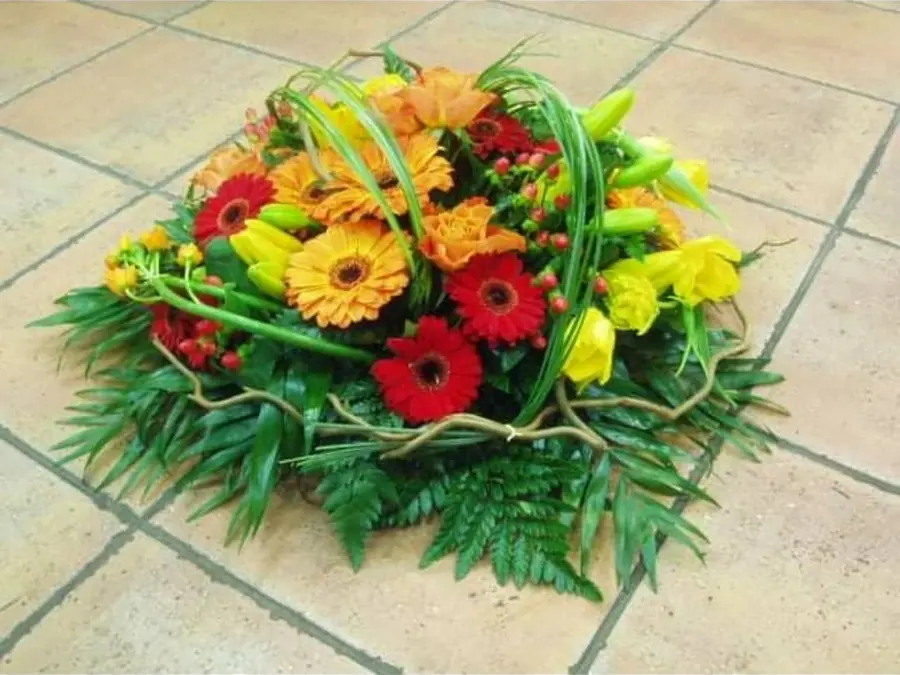 Bouquet et composition florale réalisée par MC Maison des Créations, fleuriste à Beuvrages