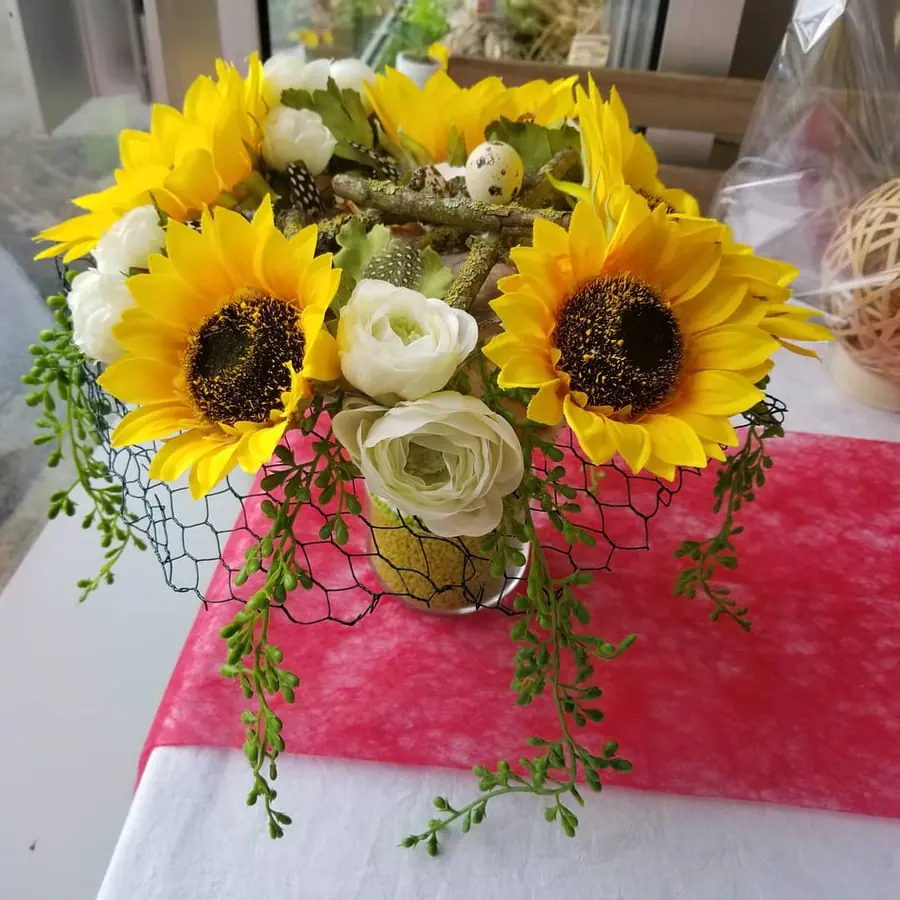 Bouquet et composition florale réalisée par MC Maison des Créations, fleuriste à Beuvrages