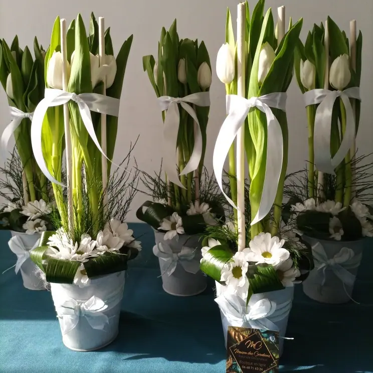 Bouquet et composition florale réalisée par MC Maison des Créations, fleuriste à Beuvrages