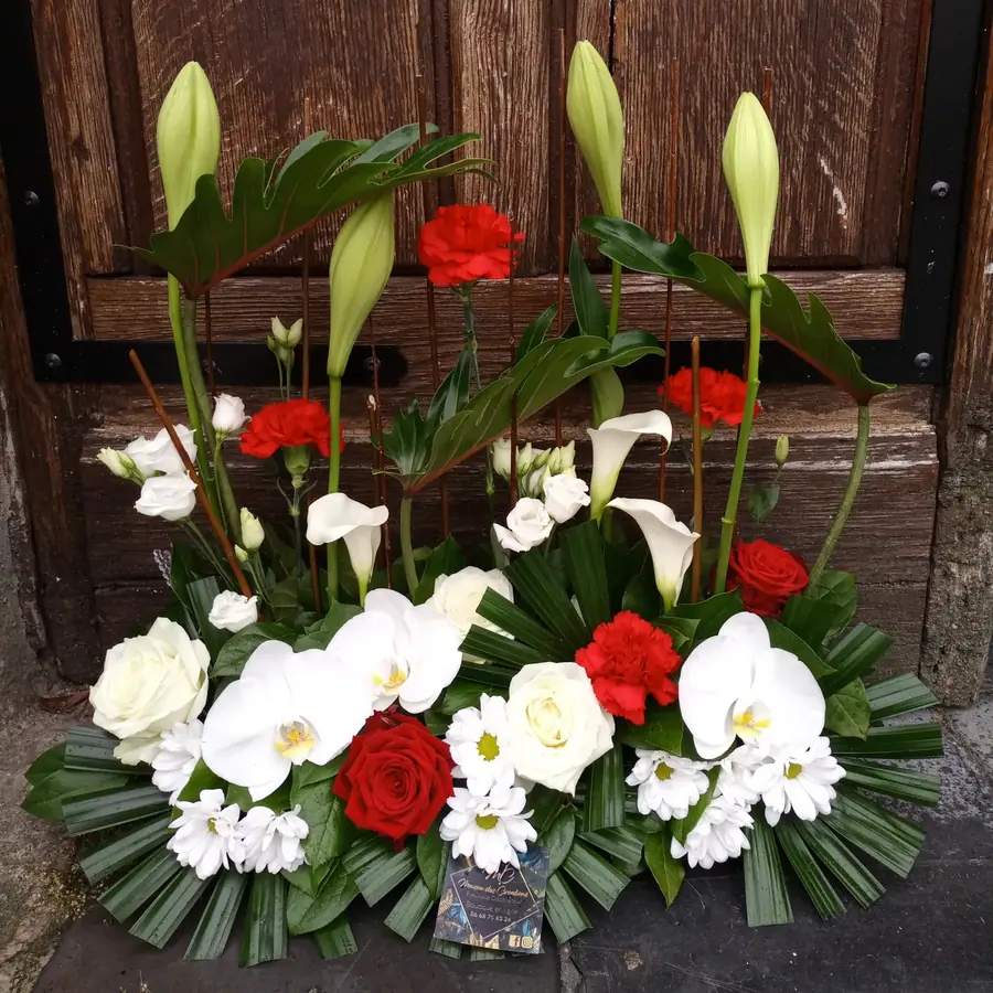 Bouquet et composition florale réalisée par MC Maison des Créations, fleuriste à Beuvrages