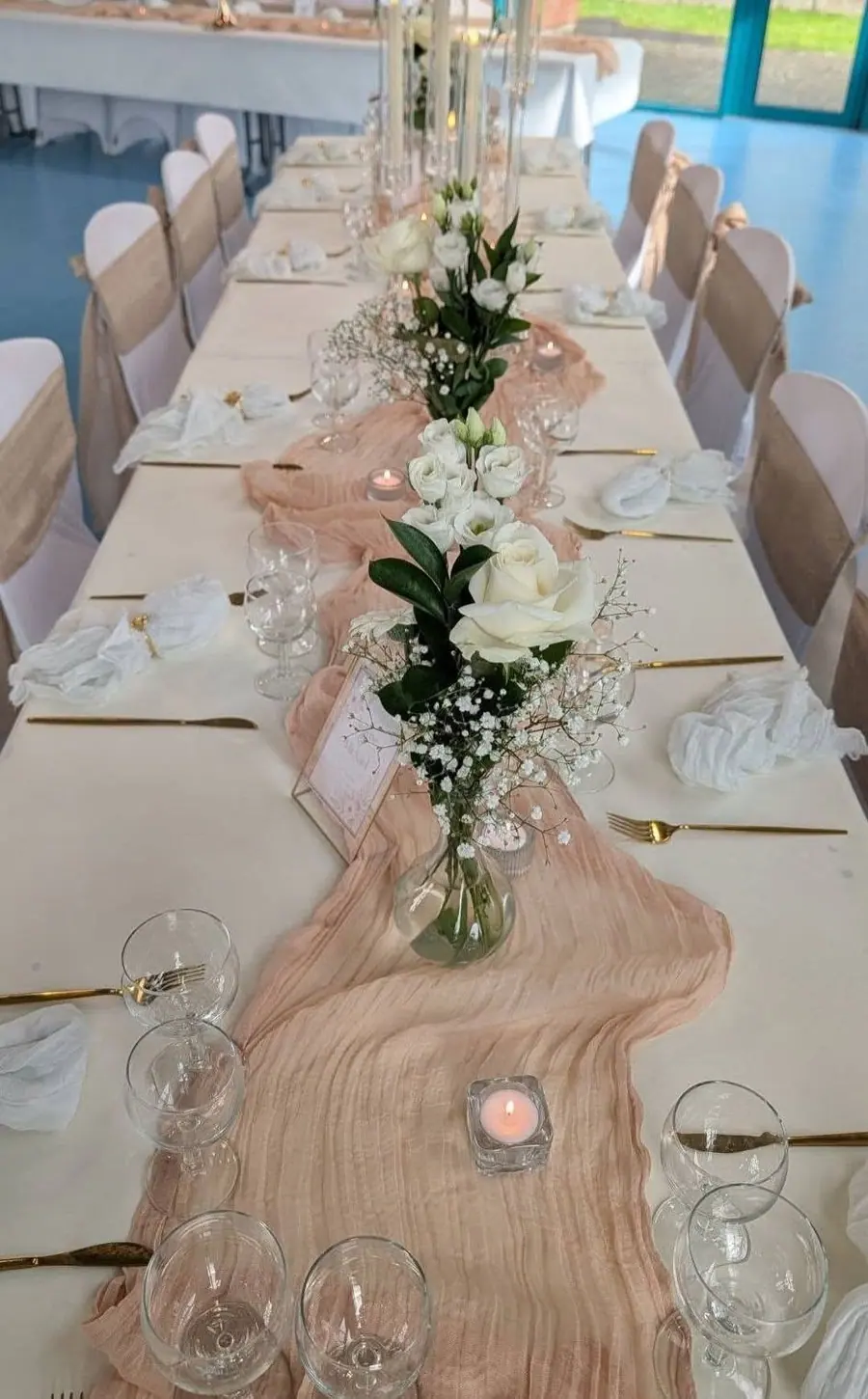 Décoration florale d’événement réalisée par MC Maison des Créations, fleuriste à Beuvrages