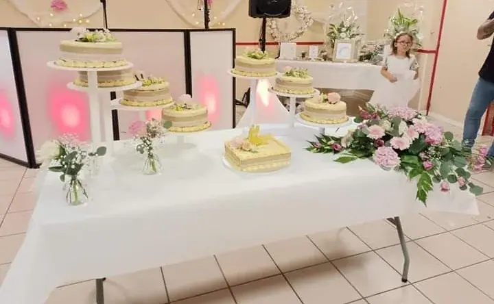 Décoration florale d’événement réalisée par MC Maison des Créations, fleuriste à Beuvrages