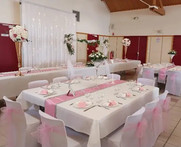 Décoration florale d’événement réalisée par MC Maison des Créations, fleuriste à Beuvrages