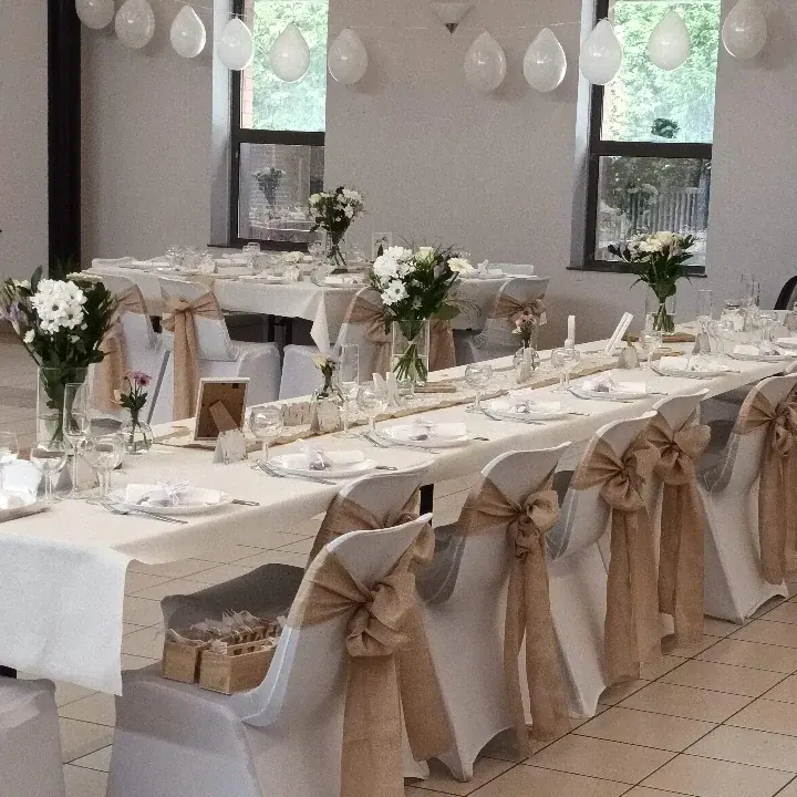 Décoration florale d’événement réalisée par MC Maison des Créations, fleuriste à Beuvrages