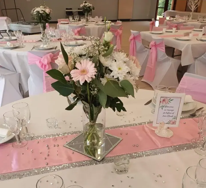 Décoration florale d’événement réalisée par MC Maison des Créations, fleuriste à Beuvrages