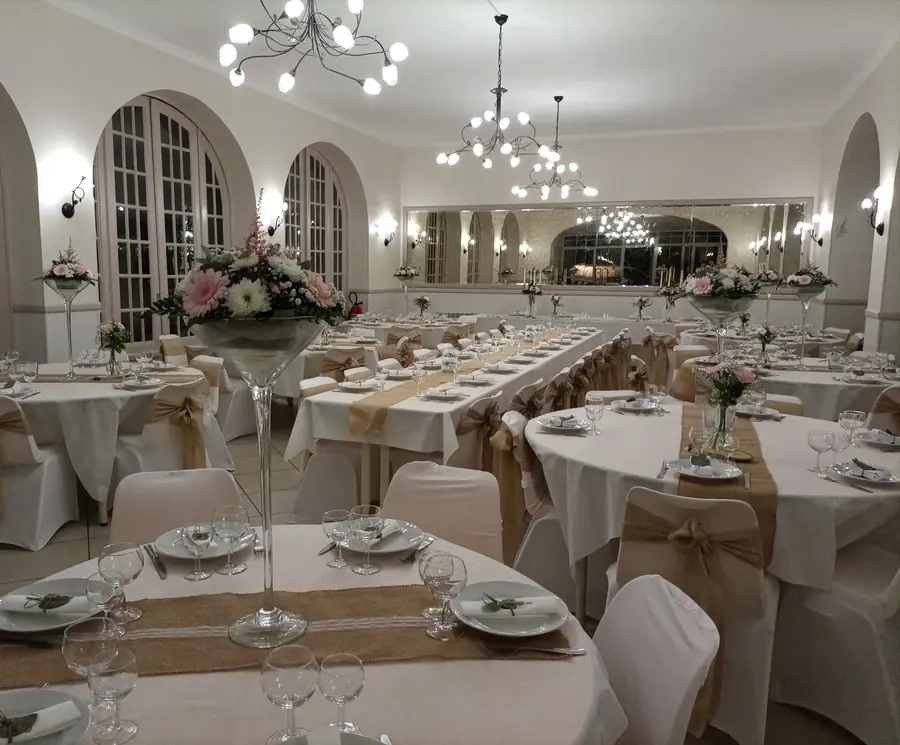 Décoration florale d’événement réalisée par MC Maison des Créations, fleuriste à Beuvrages
