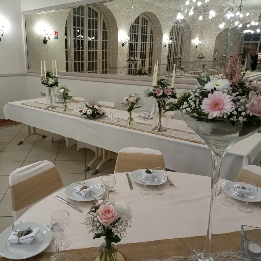 Décoration florale d’événement réalisée par MC Maison des Créations, fleuriste à Beuvrages
