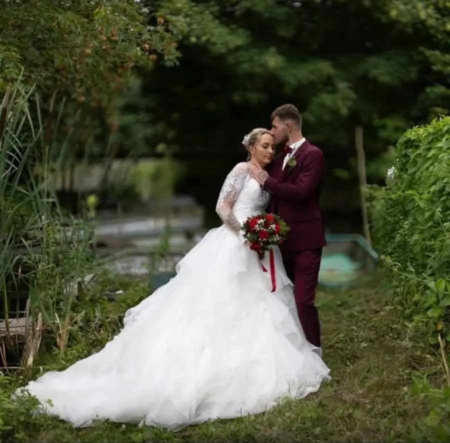 Décoration florale de mariage réalisée par MC Maison des Créations, fleuriste à Beuvrages