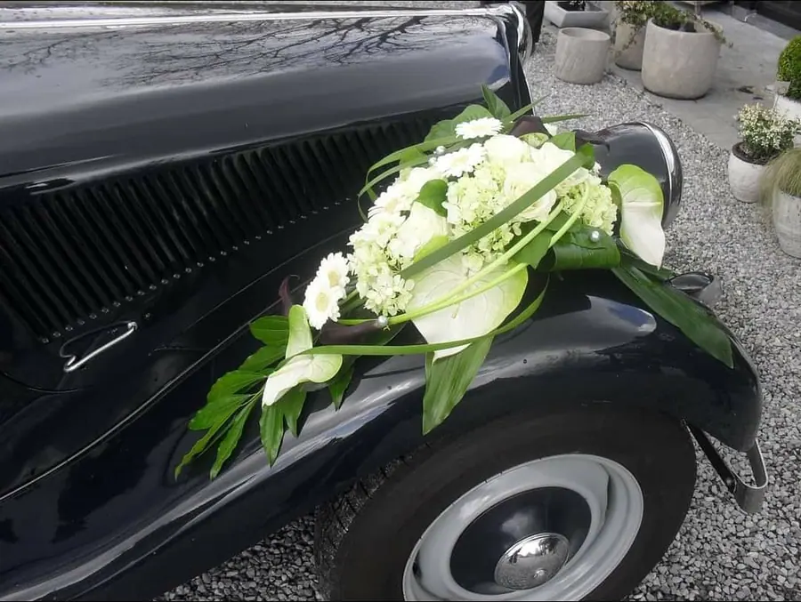 Décoration florale de mariage réalisée par MC Maison des Créations, fleuriste à Beuvrages