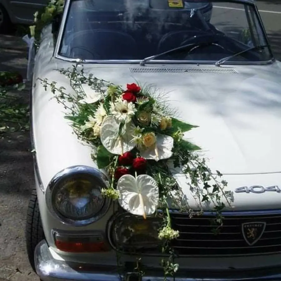 Décoration florale de mariage réalisée par MC Maison des Créations, fleuriste à Beuvrages