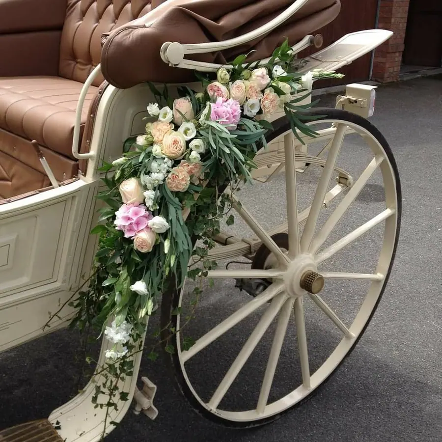 Décoration florale de mariage réalisée par MC Maison des Créations, fleuriste à Beuvrages