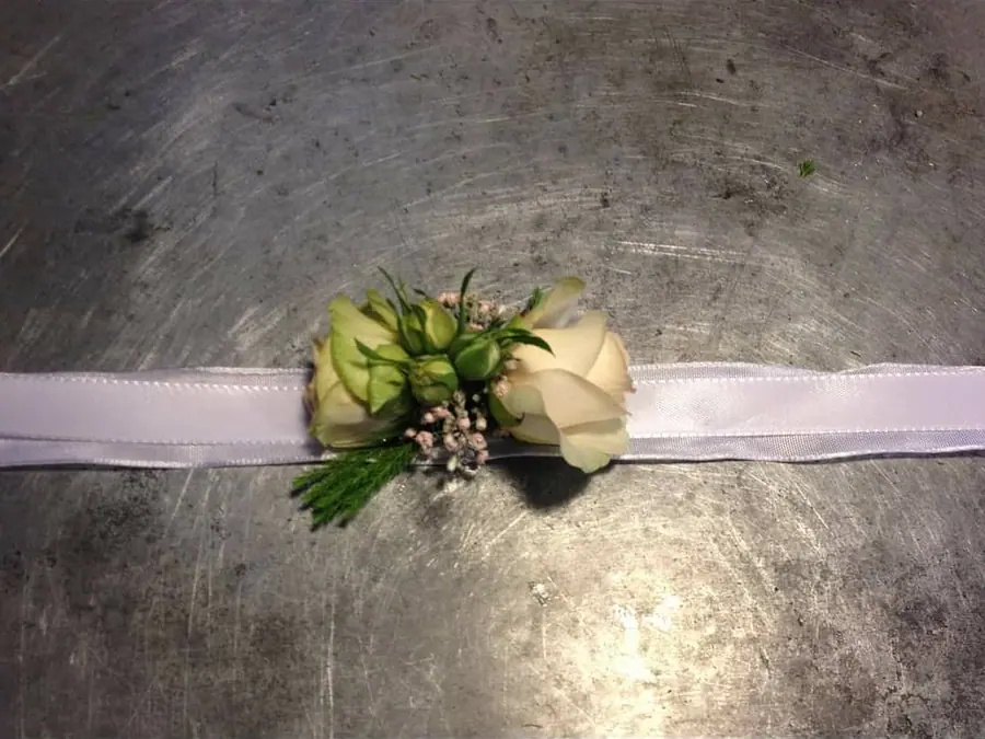 Décoration florale de mariage réalisée par MC Maison des Créations, fleuriste à Beuvrages
