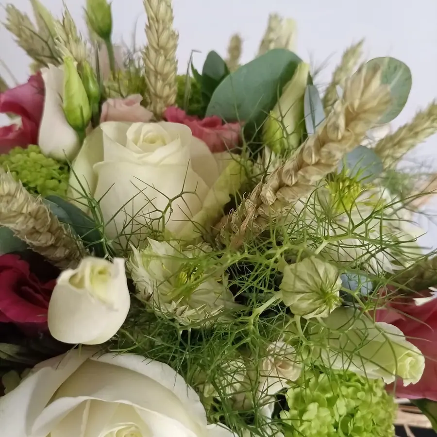 Décoration florale de mariage réalisée par MC Maison des Créations, fleuriste à Beuvrages