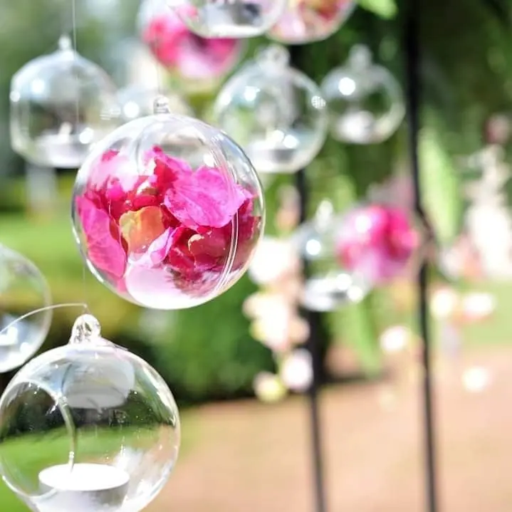 Décoration florale de mariage réalisée par MC Maison des Créations, fleuriste à Beuvrages