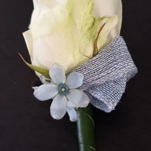 Décoration florale de mariage réalisée par MC Maison des Créations, fleuriste à Beuvrages