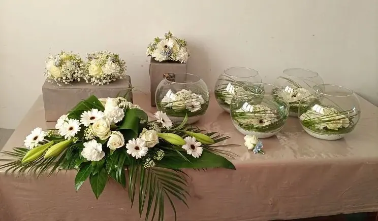 Décoration florale de mariage réalisée par MC Maison des Créations, fleuriste à Beuvrages