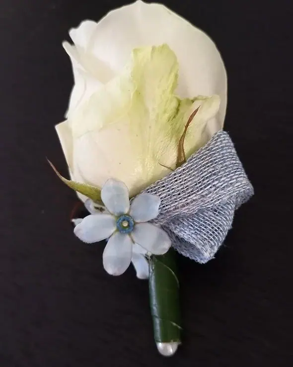 Décoration florale de mariage réalisée par MC Maison des Créations, fleuriste à Beuvrages