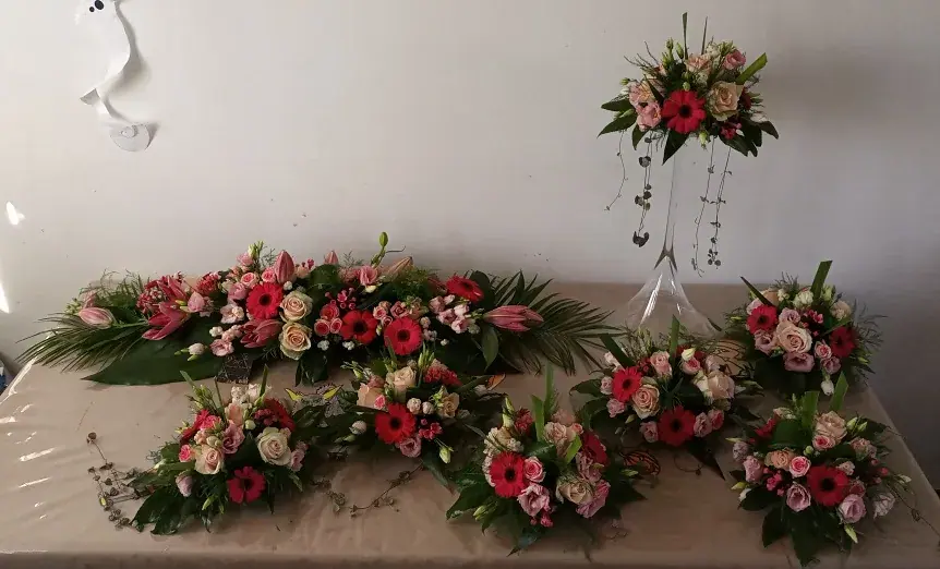 Décoration florale de mariage réalisée par MC Maison des Créations, fleuriste à Beuvrages