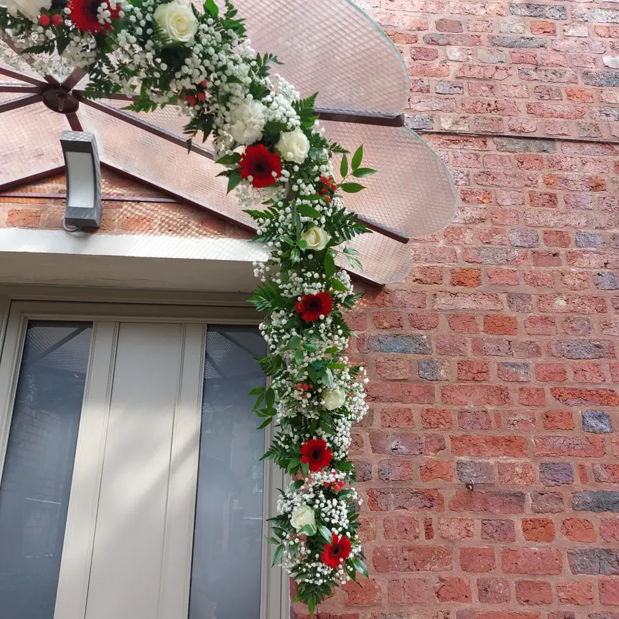 Décoration florale de mariage réalisée par MC Maison des Créations, fleuriste à Beuvrages