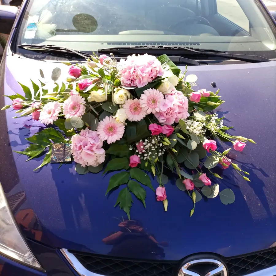 Décoration florale de mariage réalisée par MC Maison des Créations, fleuriste à Beuvrages