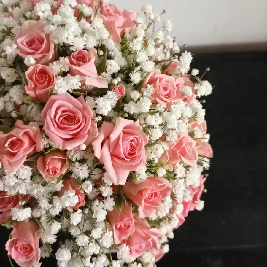 Décoration florale de mariage réalisée par MC Maison des Créations, fleuriste à Beuvrages