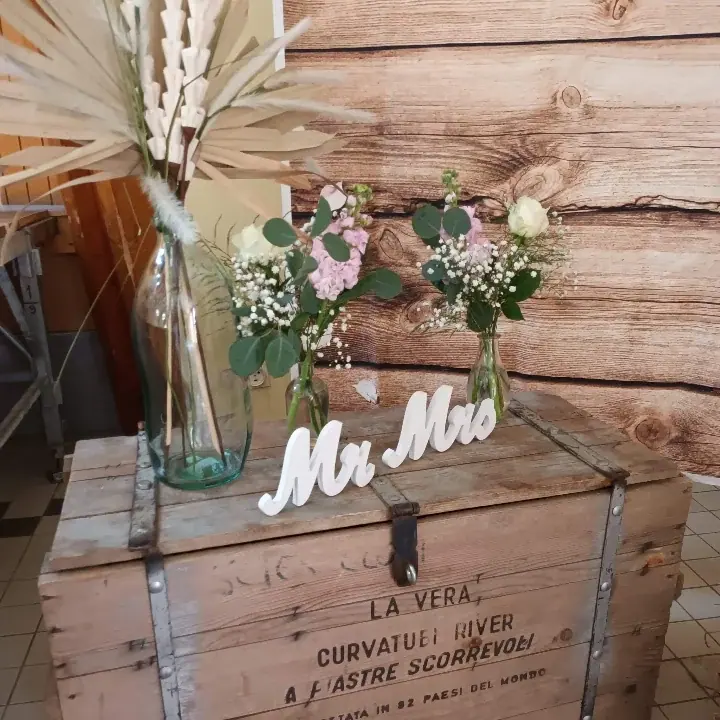 Décoration florale de mariage réalisée par MC Maison des Créations, fleuriste à Beuvrages
