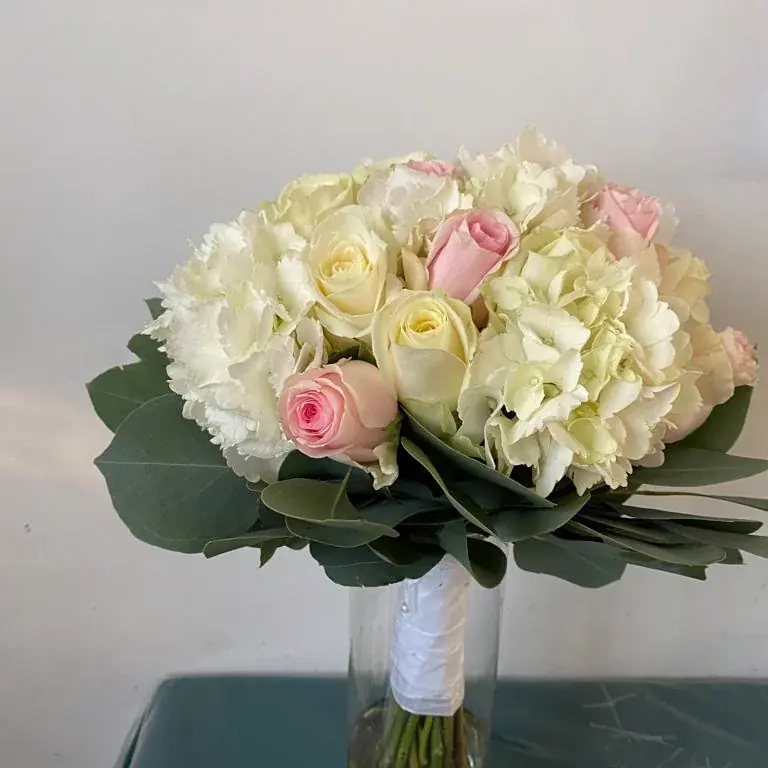 Décoration florale de mariage réalisée par MC Maison des Créations, fleuriste à Beuvrages