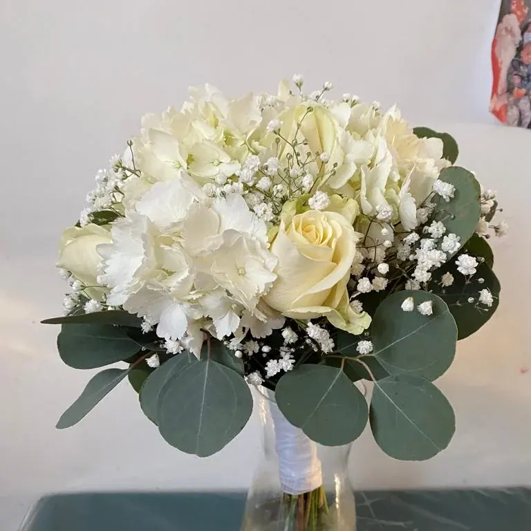 Décoration florale de mariage réalisée par MC Maison des Créations, fleuriste à Beuvrages
