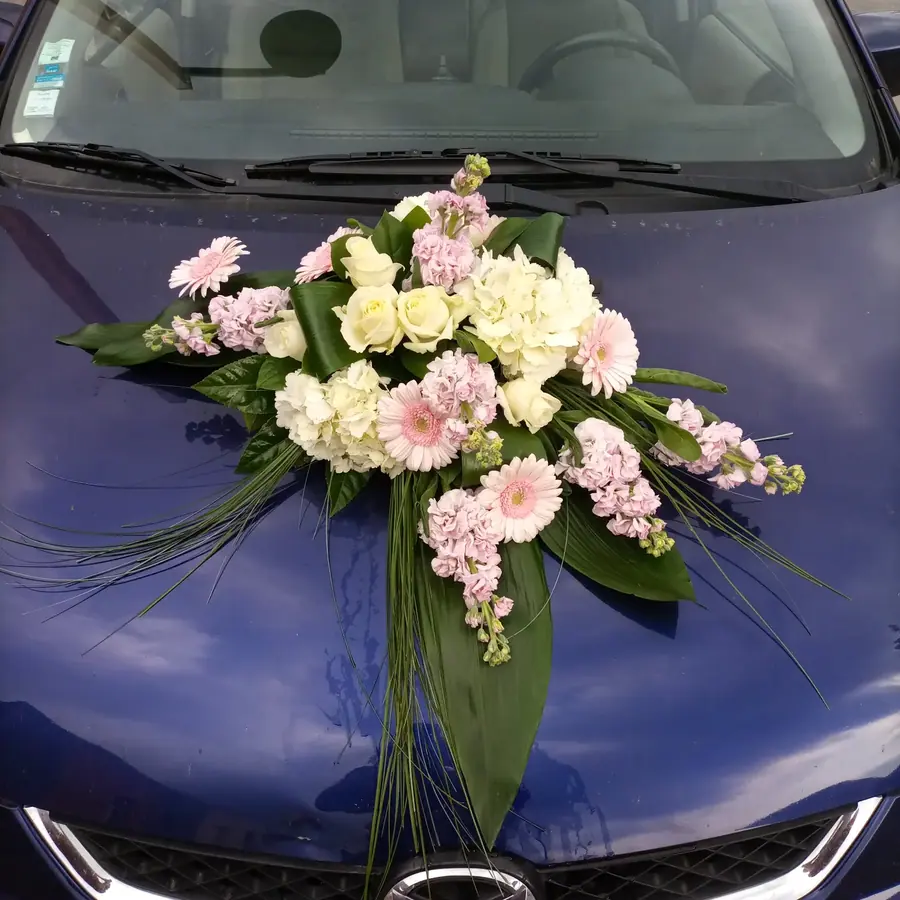 Décoration florale de mariage réalisée par MC Maison des Créations, fleuriste à Beuvrages