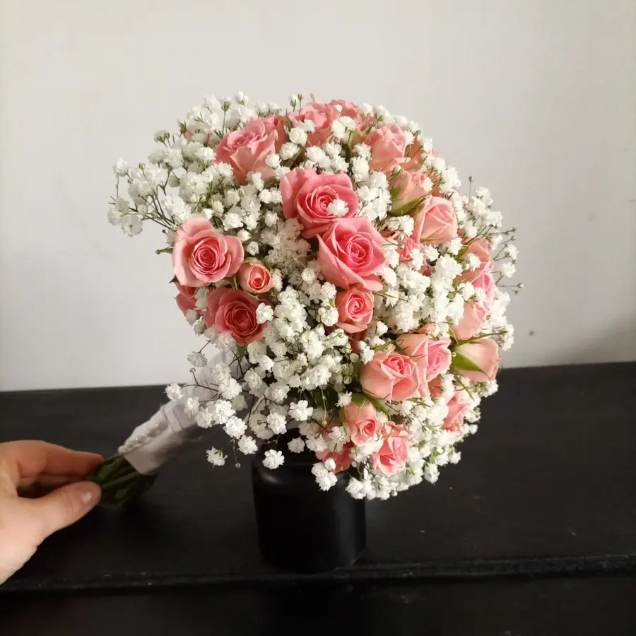 Décoration florale de mariage réalisée par MC Maison des Créations, fleuriste à Beuvrages