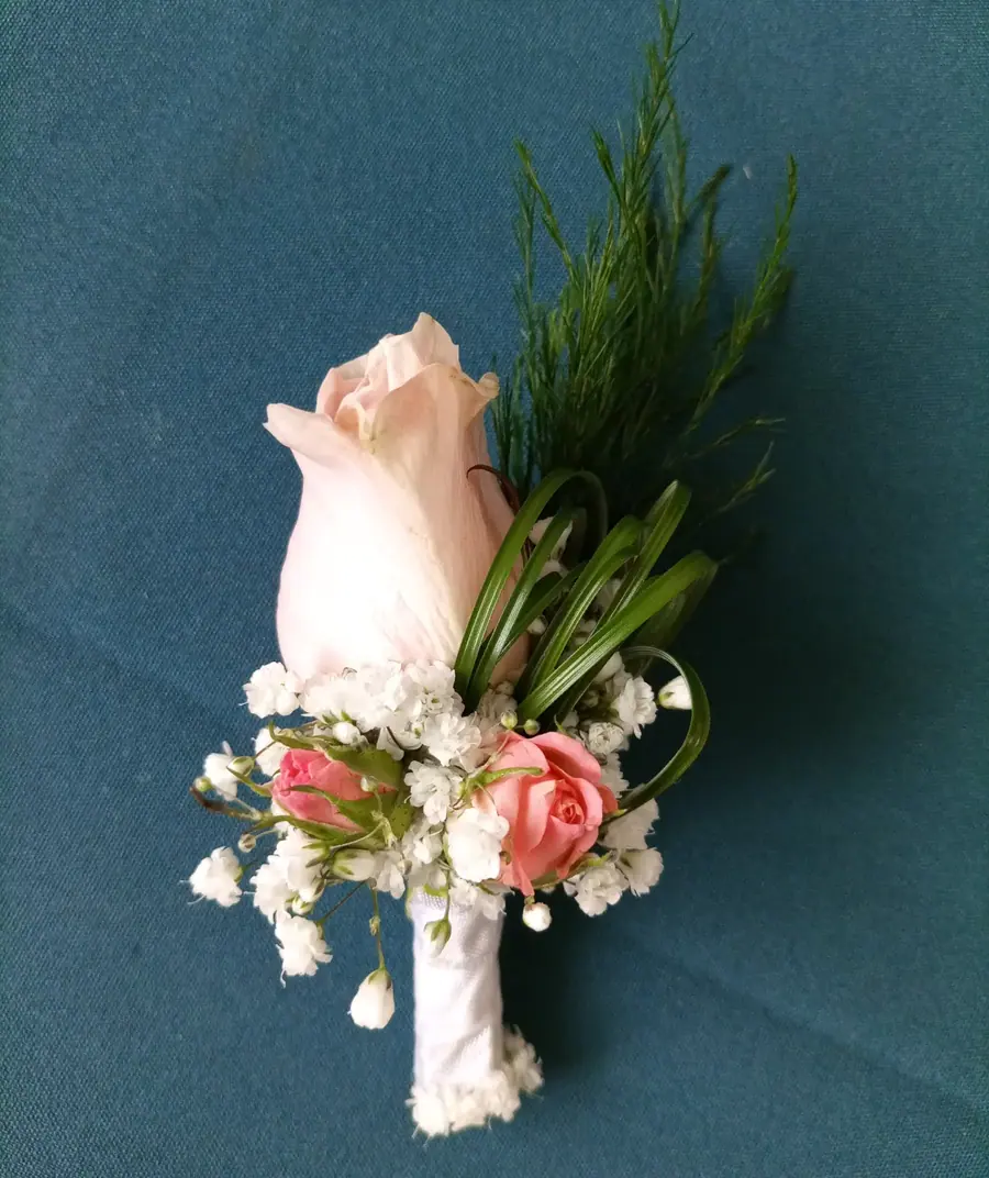 Décoration florale de mariage réalisée par MC Maison des Créations, fleuriste à Beuvrages