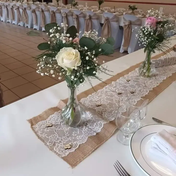 Décoration florale de mariage réalisée par MC Maison des Créations, fleuriste à Beuvrages