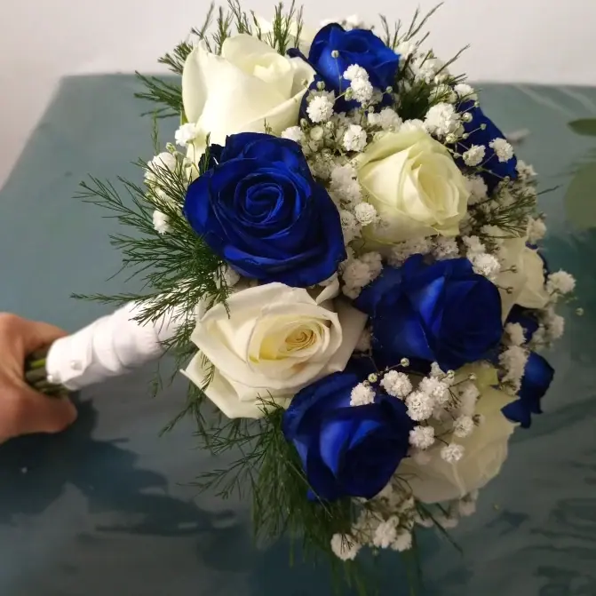 Décoration florale de mariage réalisée par MC Maison des Créations, fleuriste à Beuvrages