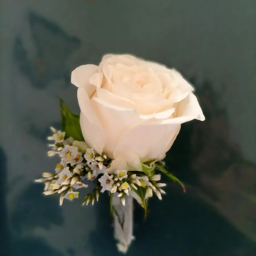 Décoration florale de mariage réalisée par MC Maison des Créations, fleuriste à Beuvrages