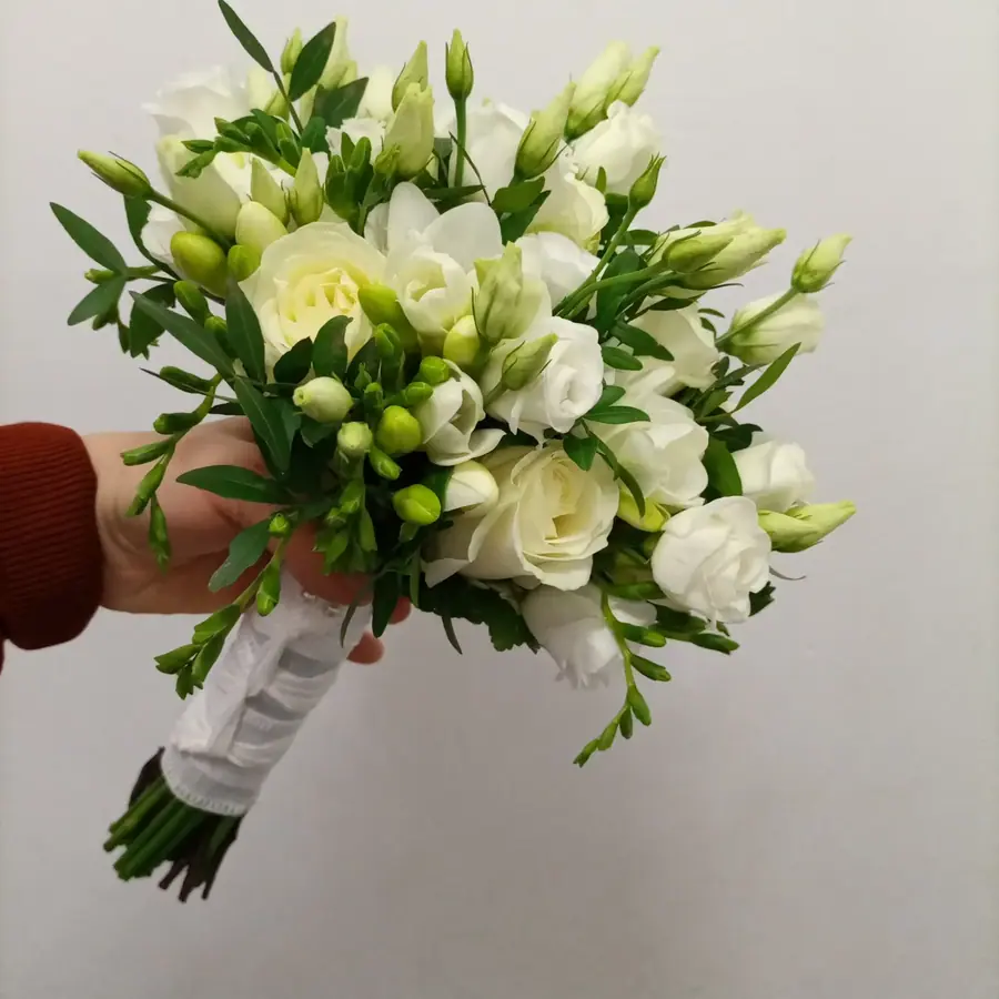 Décoration florale de mariage réalisée par MC Maison des Créations, fleuriste à Beuvrages