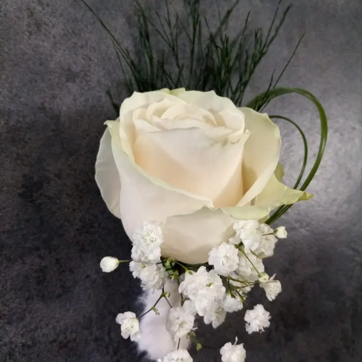 Décoration florale de mariage réalisée par MC Maison des Créations, fleuriste à Beuvrages