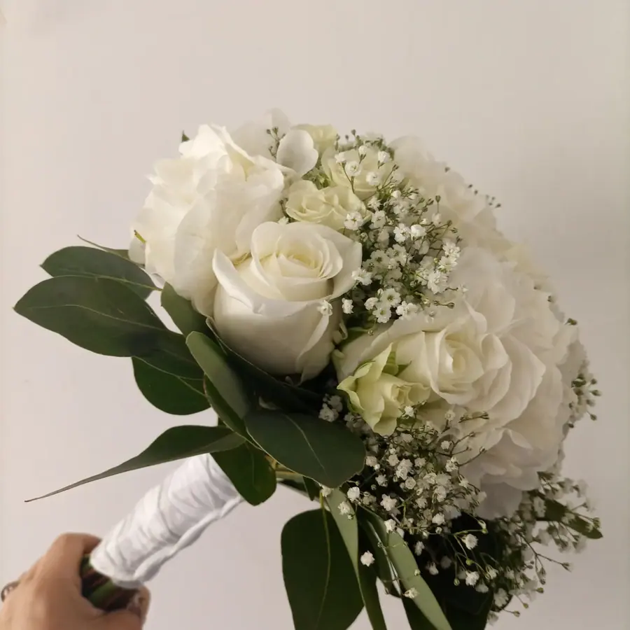 Décoration florale de mariage réalisée par MC Maison des Créations, fleuriste à Beuvrages