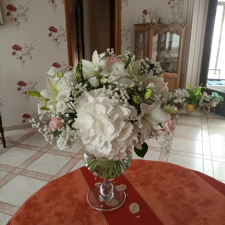 Décoration florale de mariage réalisée par MC Maison des Créations, fleuriste à Beuvrages