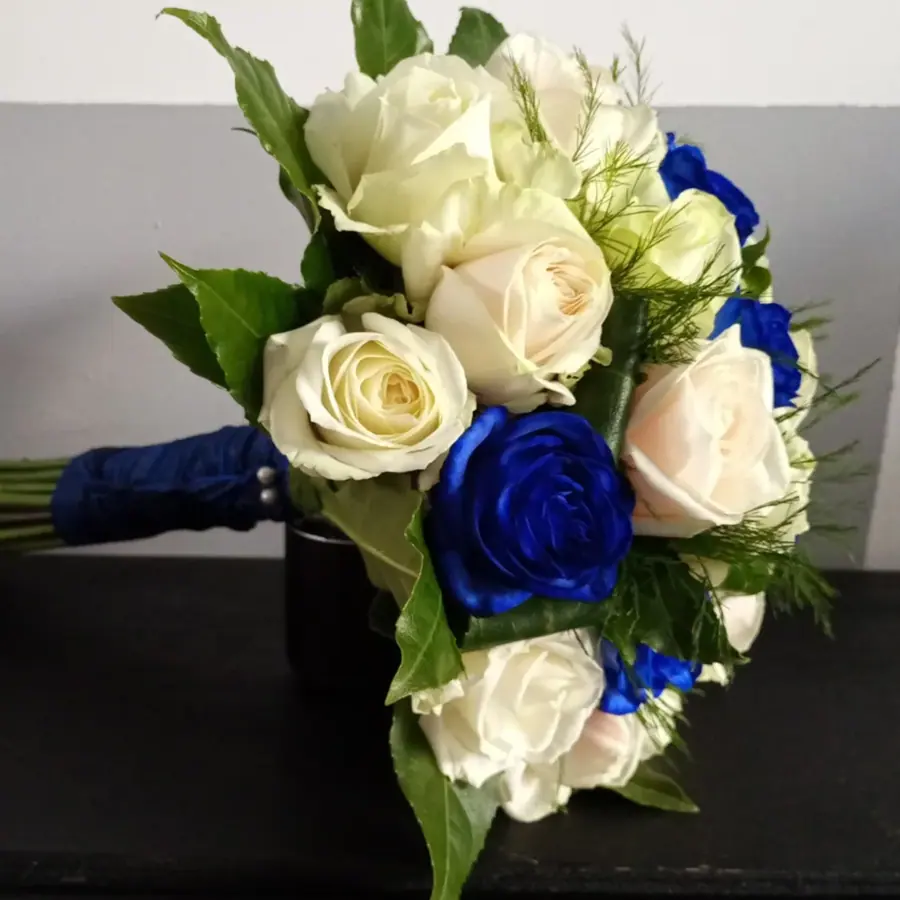 Décoration florale de mariage réalisée par MC Maison des Créations, fleuriste à Beuvrages