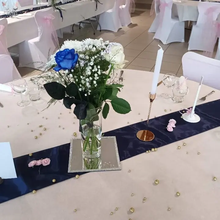 Décoration florale de mariage réalisée par MC Maison des Créations, fleuriste à Beuvrages