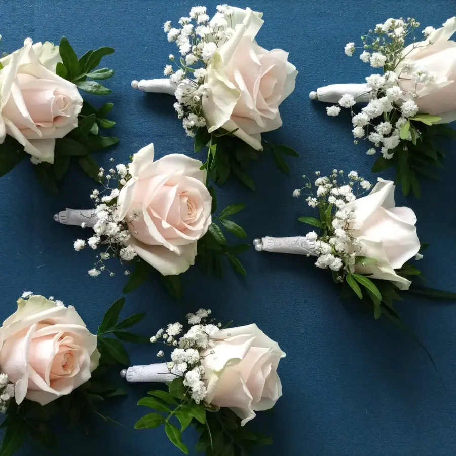 Décoration florale de mariage réalisée par MC Maison des Créations, fleuriste à Beuvrages