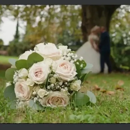 Décoration florale de mariage réalisée par MC Maison des Créations, fleuriste à Beuvrages