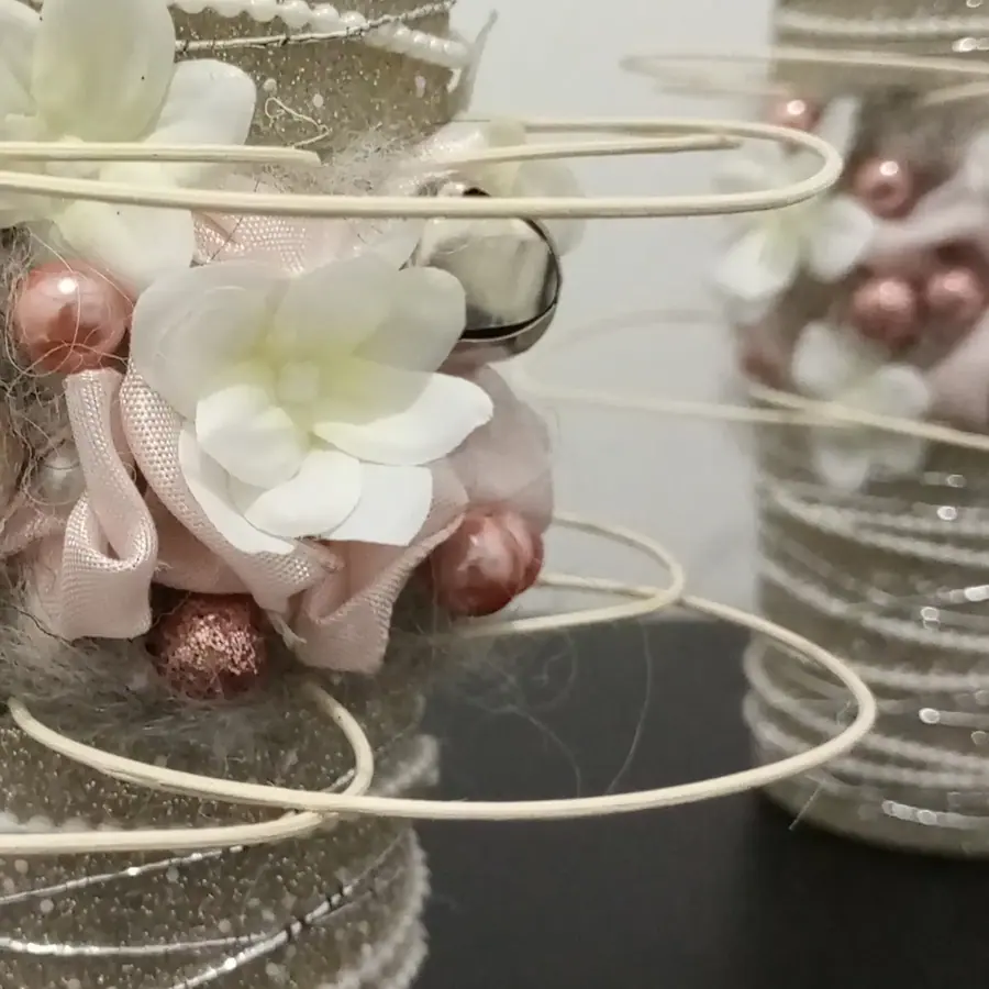 Décoration florale de Noël réalisée par MC Maison des Créations, fleuriste à Beuvrages