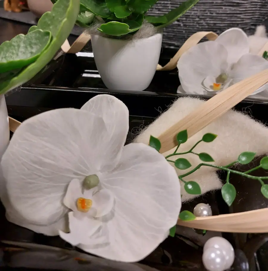 Décoration florale de Noël réalisée par MC Maison des Créations, fleuriste à Beuvrages