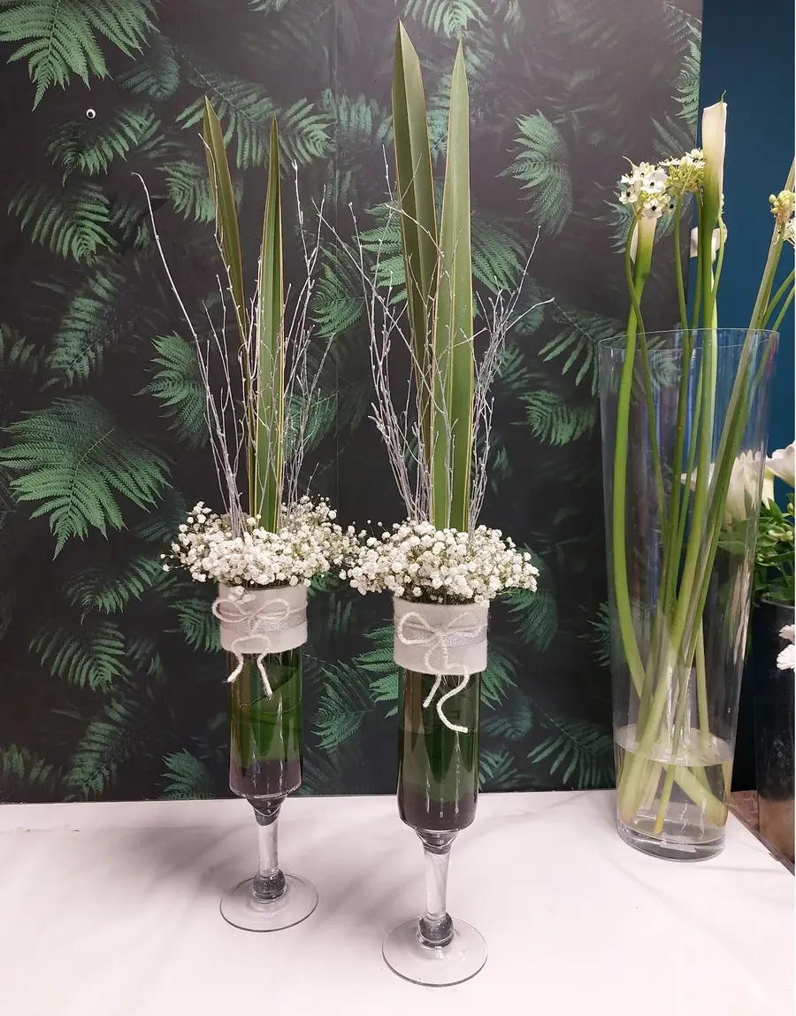 Décoration florale de Noël réalisée par MC Maison des Créations, fleuriste à Beuvrages