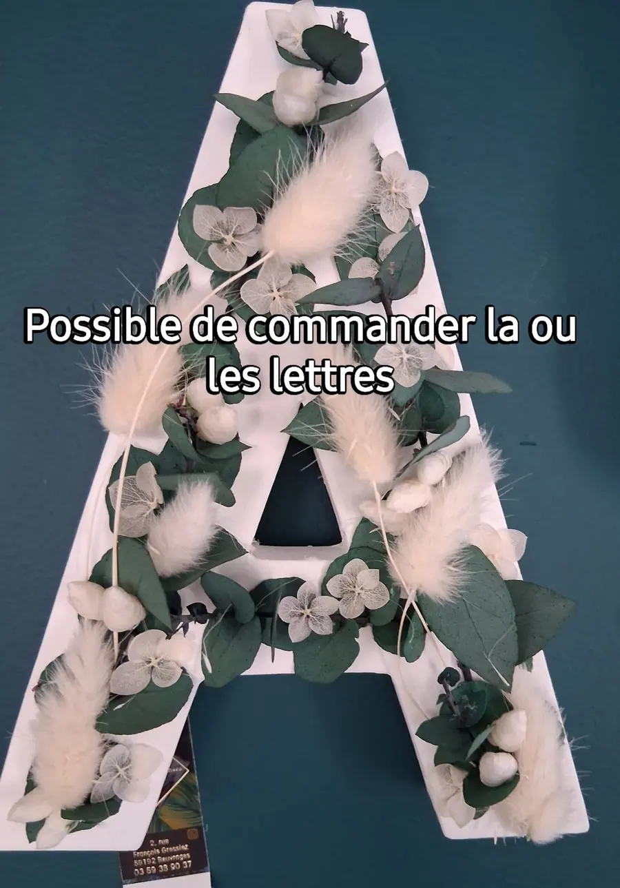 Composition en fleurs séchées réalisée par MC Maison des Créations, fleuriste à Beuvrages