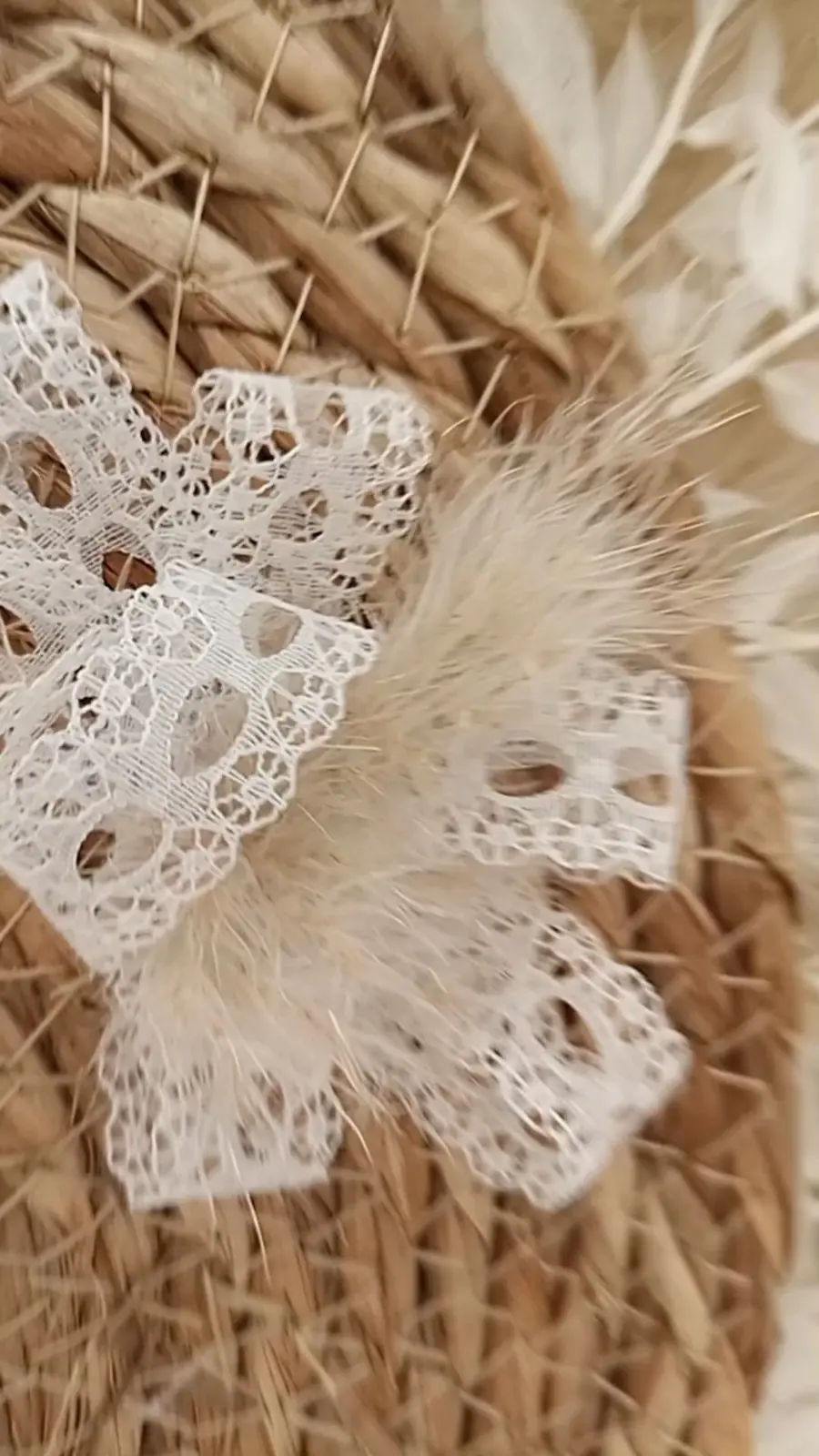 Composition en fleurs séchées réalisée par MC Maison des Créations, fleuriste à Beuvrages