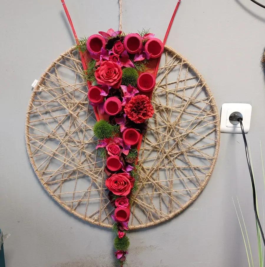 Composition en fleurs séchées réalisée par MC Maison des Créations, fleuriste à Beuvrages